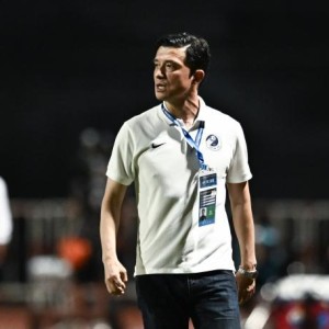 开云体育中国-谢晖：事关保级6分之战 像打决赛一样对阵武汉长江